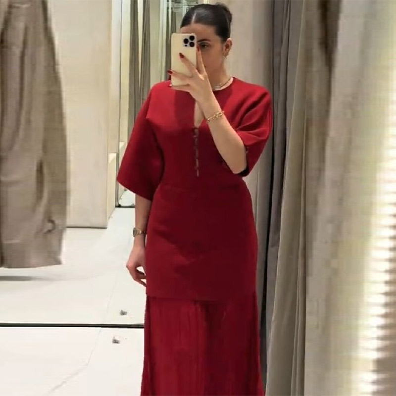 Women Formal Wear With Skirt - Vestido Maxi Plisado Borgoña Elegante para